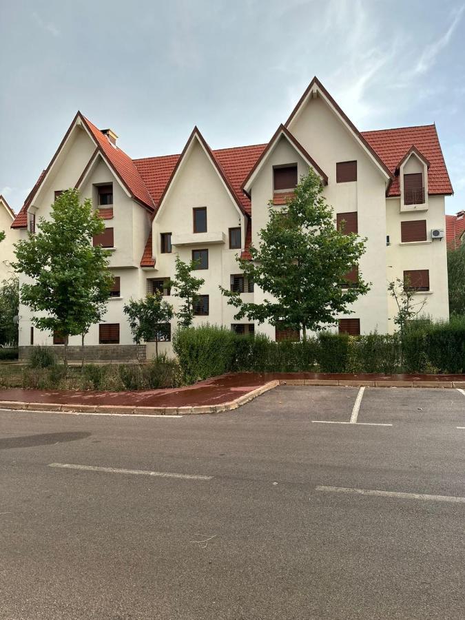 Ifrane Apartment With Swimming Pool Εξωτερικό φωτογραφία