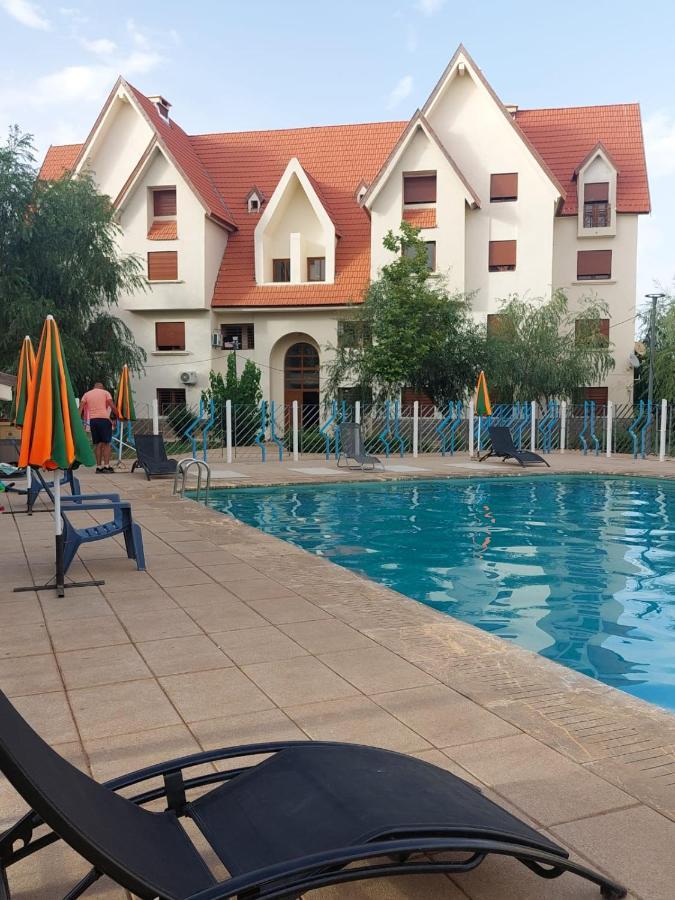 Ifrane Apartment With Swimming Pool Εξωτερικό φωτογραφία